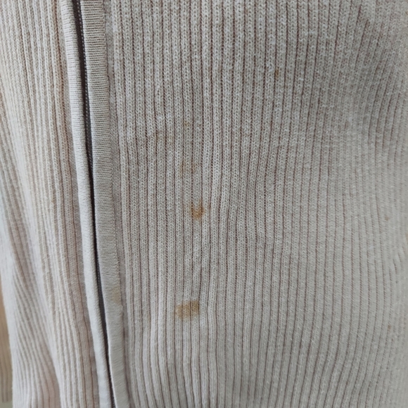 DKNY JEANS long sleeve light weight ribbed turtleneck sweater. - Picture 7 of 9